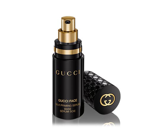 Gucci lanceert make-up lijn: bronzers, lipstick, gloss en nagellak. Gucci lanceert make-up lijn met leuke lippenstiften, concealers en meer. Lees nu.