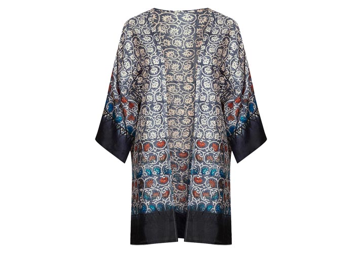 Musthave: de mooiste kimono’s voor jou. Voorjaar 2015, musthaves, mode, fashion: kimono's bij H&M, Zara. Topshop en meer. Shop kimono's voor het voorjaar nu.