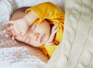 baby in mooie kleding